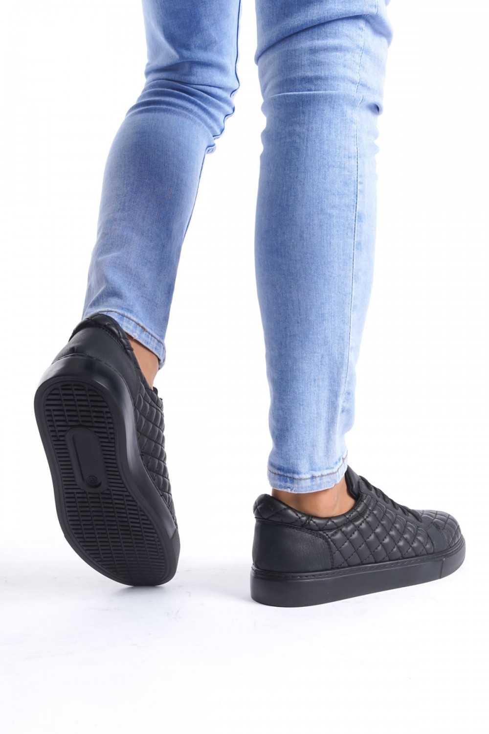 SLW166 Prestige Bağcıklı Cilt Kapitone Desenli Erkek Günlük Sneaker Ayakkabı CST - Siyah SLW166 Prestige Bağcıklı Cilt Kapitone Desenli Erkek Günlük Sneaker Ayakkabı CST - Siyah